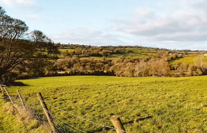 Browse their <a href="https://www.dreambigtravelfarblog.com/blog/7-day-cotswold-way-itinerary" target="_blank">post</a> about the Cotswold Way