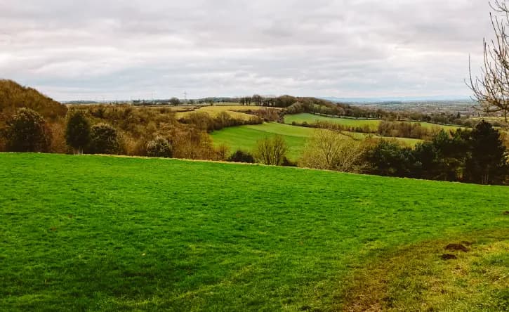 Browse their <a href="https://www.dreambigtravelfarblog.com/blog/7-day-cotswold-way-itinerary" target="_blank">post</a> about the Cotswold Way